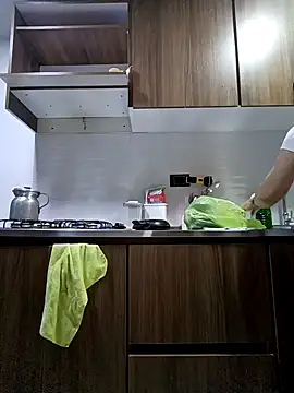 coral smitth online show from November 12, 2025, 6:34 pm