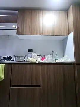 coral smitth online show from November 19, 2025, 2:17 pm