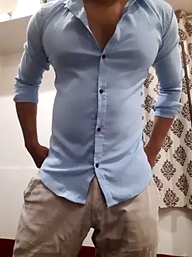 Snapshot of Guyinshortss chatting on October 25, 2025, 8:20 pm Guyinshortss online show from October 25, 2025, 8:20 pm