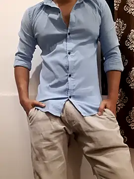 Snapshot of Guyinshortss chatting on September 22, 2025, 7:31 pm Guyinshortss online show from September 22, 2025, 7:31 pm