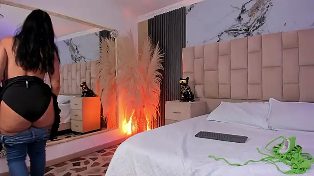 EmmaTorres  online show from March 6, 2026, 9:54 pm