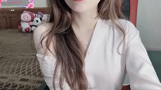 TrinhH Nabbi online show from March 6, 2026, 1:06 pm