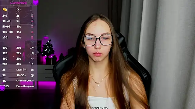 Sm0ly online show from December 20, 2024, 1:58 am