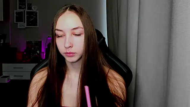 Snapshot of Sm0ly chatting on April 22, 2026, 3:46 am Sm0ly online show from April 22, 2026, 3:46 am