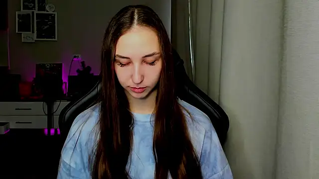 Snapshot of Sm0ly chatting on May 30, 2026, 3:46 am Sm0ly online show from May 30, 2026, 3:46 am
