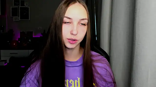 Sm0ly online show from September 23, 2025, 1:45 am