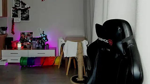 Sm0ly online show from January 12, 2026, 2:29 am