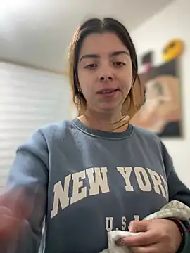 Snapshot of Cloew_Marz chatting on January 13, 2026, 4:22 pm Cloew Marz online show from January 13, 2026, 4:22 pm