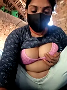 Snapshot of haymona chatting on November 19, 2025, 6:13 am haymona online show from November 19, 2025, 6:13 am