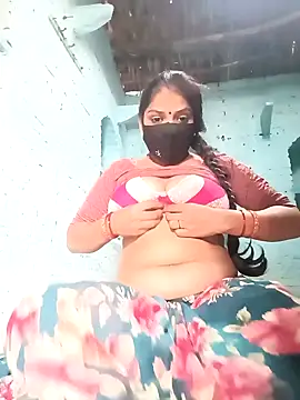 Snapshot of haymona chatting on February 20, 2026, 7:32 am haymona online show from February 20, 2026, 7:32 am