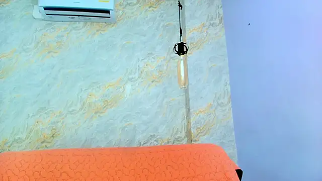 Mia candy 0 online show from February 11, 2026, 12:16 pm