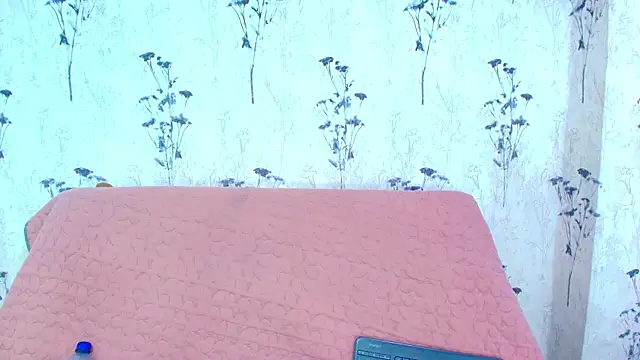 Mia candy 0 online show from March 21, 2025, 6:18 pm