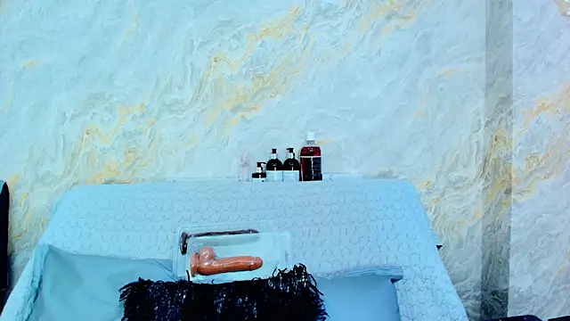 Mia candy 0 online show from March 9, 2026, 12:09 pm