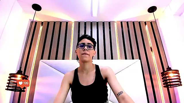 Cutie Shy  online show from November 16, 2025, 1:16 pm