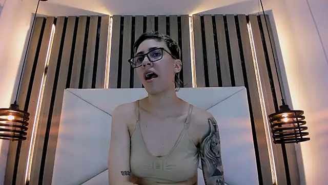 Snapshot of Cutie_Shy_ chatting on February 10, 2026, 5:45 pm Cutie Shy online show from February 10, 2026, 5:45 pm