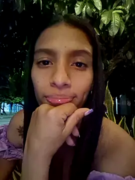 lily sk online show from February 3, 2025, 4:04 am