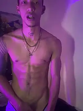 Snapshot of TommyGun_22 chatting on March 7, 2025, 3:40 am TommyGun 22 online show from March 7, 2025, 3:40 am