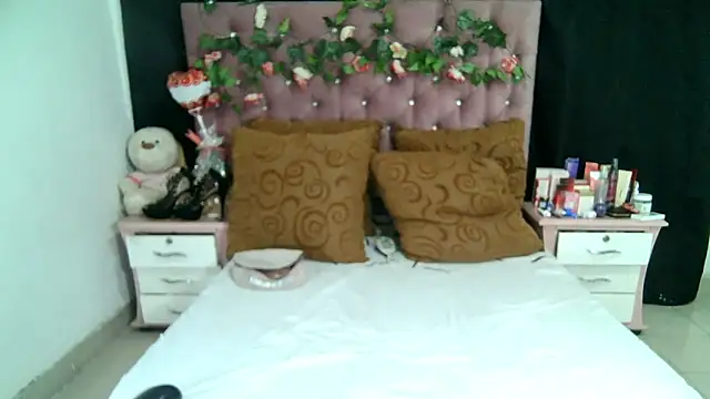 Snapshot of ValeriaTsx chatting on September 23, 2025, 2:40 am ValeriaTsx online show from September 23, 2025, 2:40 am