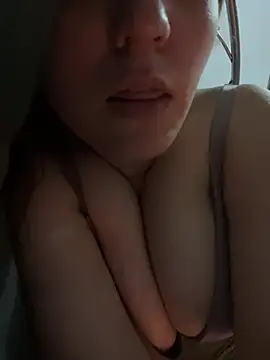 lolitalamasbonita01 online show from March 12, 2025, 9:44 am