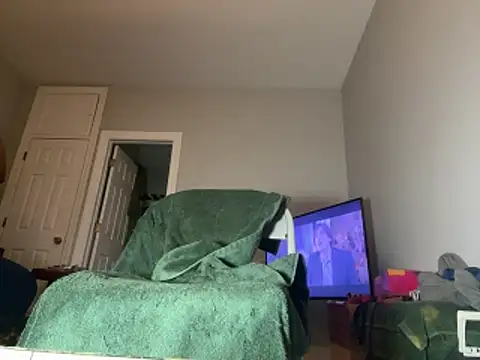 ChiRaqb8 online show from March 22, 2026, 3:43 am