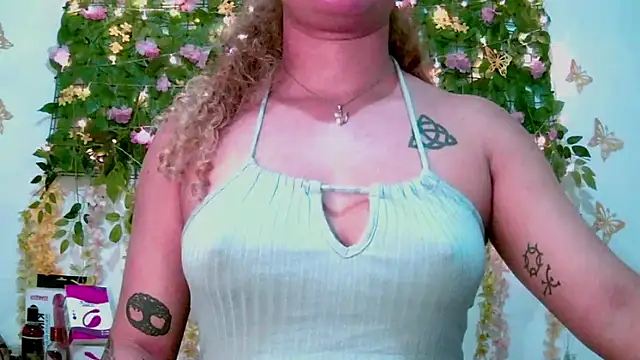 Crysrus online show from March 1, 2026, 7:47 pm