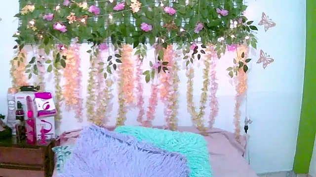 Crysrus online show from March 31, 2026, 7:27 pm