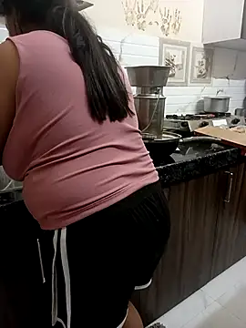 HEENA 022 online show from October 8, 2025, 12:07 pm