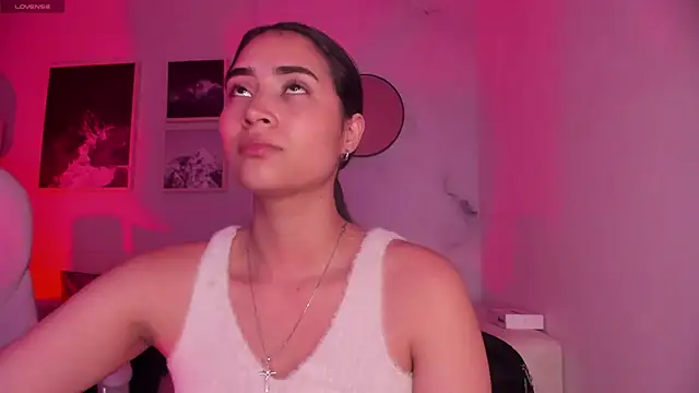 lara madisson online show from October 1, 2025, 4:28 am