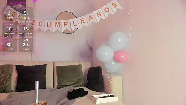 lara madisson online show from October 16, 2025, 5:16 am