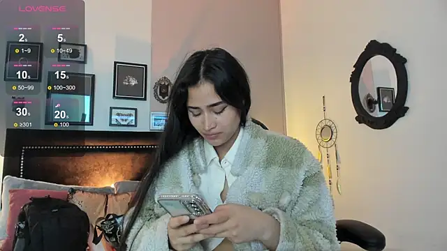 lara madisson online show from September 12, 2025, 12:11 am