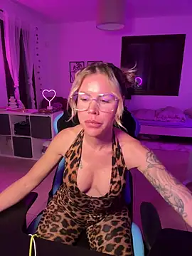 Lara Bergmann online show from January 27, 2025, 5:37 pm