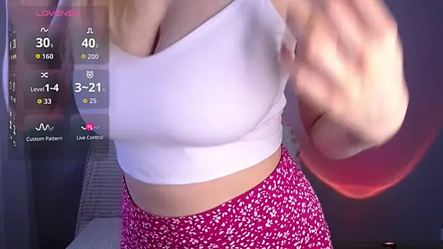 EmiliaDuchess online show from May 31, 2026, 1:28 pm