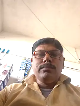 Snapshot of Srmotrs chatting on November 29, 2025, 6:24 am Srmotrs online show from November 29, 2025, 6:24 am