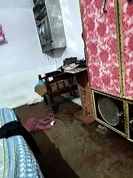 Snapshot of Srmotrs chatting on October 30, 2025, 2:21 am Srmotrs online show from October 30, 2025, 2:21 am