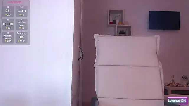 Snapshot of AdeleLovely chatting on October 13, 2025, 5:09 am AdeleLovely online show from October 13, 2025, 5:09 am