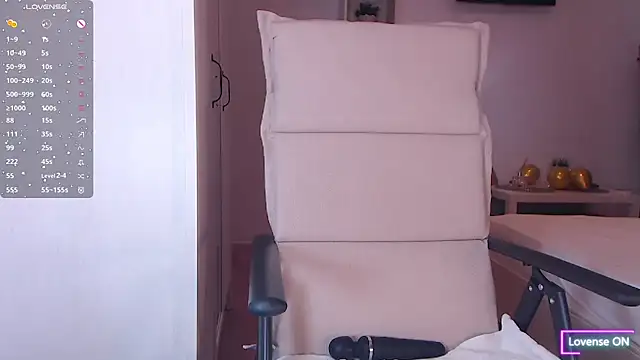 Snapshot of AdeleLovely chatting on September 11, 2025, 5:18 am AdeleLovely online show from September 11, 2025, 5:18 am