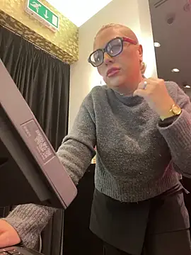 Arabellalee23 online show from February 10, 2025, 11:46 am