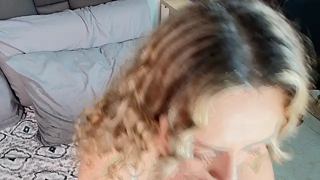 Snapshot of ladychanel_1 chatting on February 16, 2026, 10:51 pm ladychanel 1 online show from February 16, 2026, 10:51 pm