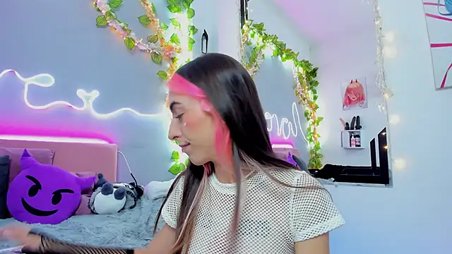 YouliteSllut2 online show from January 12, 2025, 1:00 am