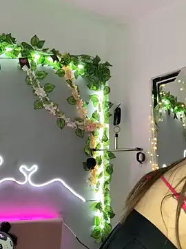 YouliteSllut2 online show from February 28, 2025, 7:56 pm