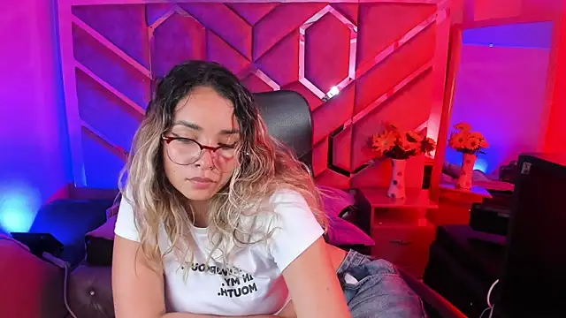 Olivia Fox69 online show from January 19, 2026, 3:43 am