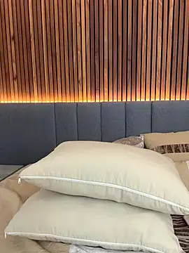 EmiilyAdams  online show from December 15, 2025, 10:48 pm