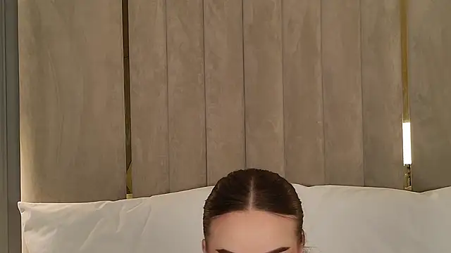 AnneSand online show from June 3, 2026, 4:02 am