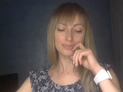 EffectMaya online show from December 1, 2025, 6:20 pm