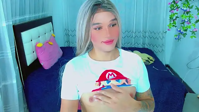 TaylorMon online show from March 18, 2026, 1:42 am