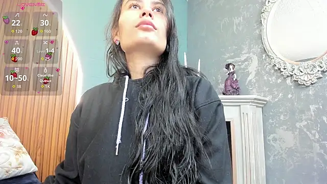 NayeCloud online show from November 7, 2025, 3:33 am