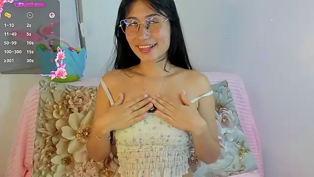 NayeCloud online show from March 27, 2026, 4:21 am