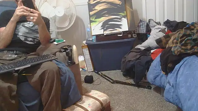 TheOneYouLove69 online show from February 17, 2025, 9:03 am