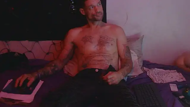 TheOneYouLove69 online show from October 21, 2025, 11:53 am