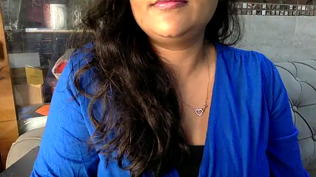 HaaniKaur online show from May 6, 2026, 7:45 am